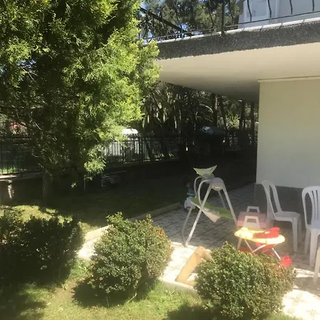 ayvalık bahçeli villa katı